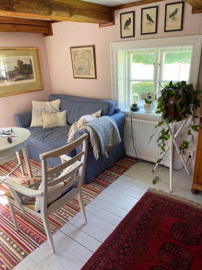 Cozy Lodge At Horse Farm With Lake And Sauna Holo  Eksteriør billede