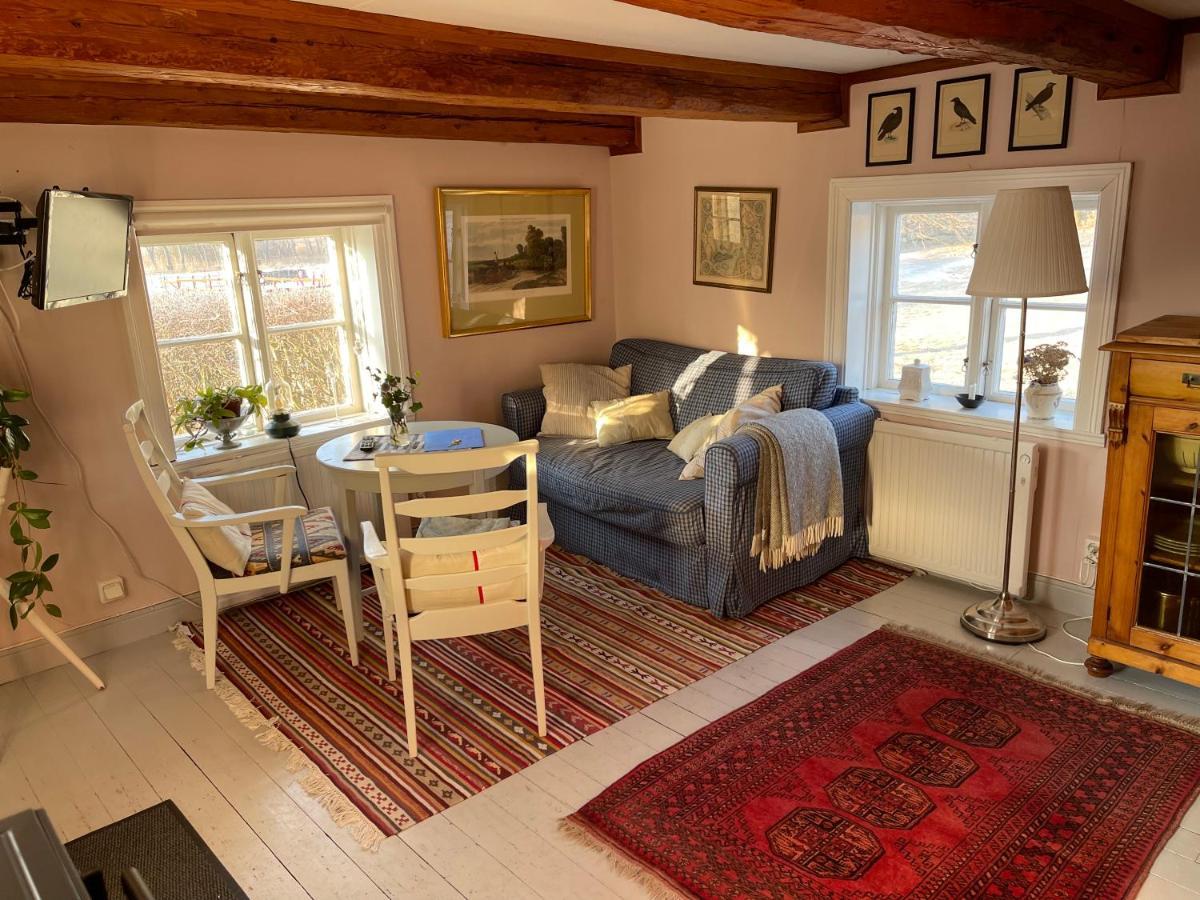Cozy Lodge At Horse Farm With Lake And Sauna Holo  Eksteriør billede