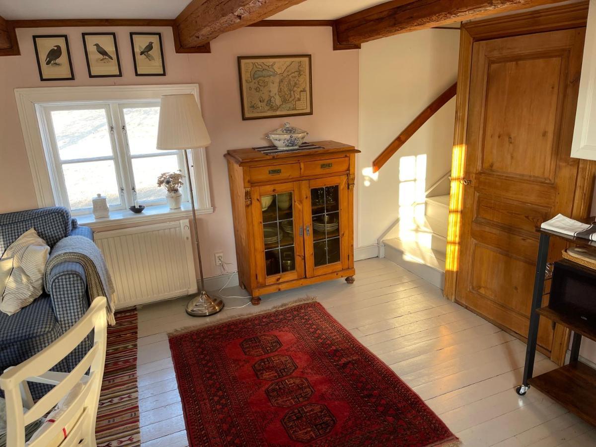 Cozy Lodge At Horse Farm With Lake And Sauna Holo  Eksteriør billede